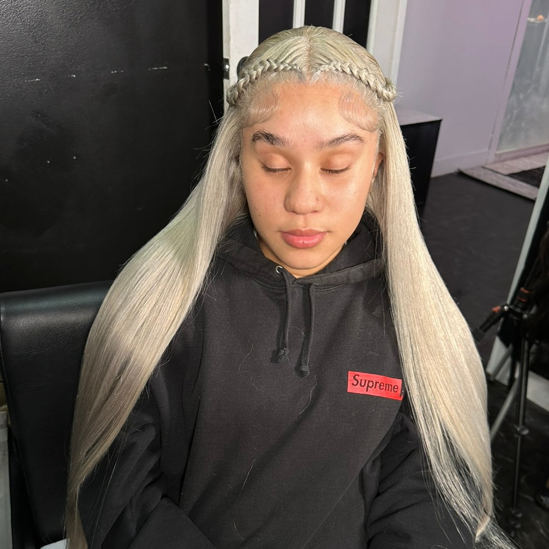613 13X4 HD LACE FRONTAL STRAIGHT WIG
